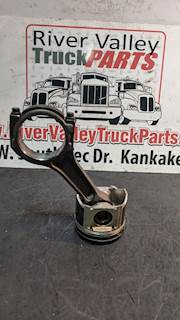 International VT365 Piston / Rod