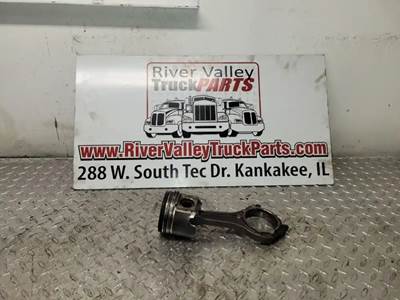 International VT365 Piston / Rod