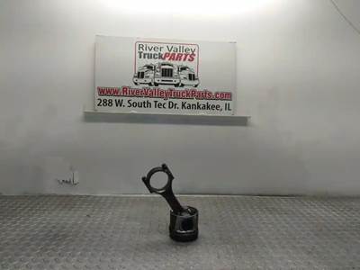 Isuzu 4HK1TC Piston / Rod for a 2015 Isuzu NPR