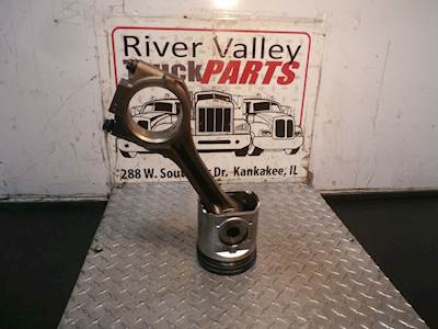 Mack E7 Piston / Rod for a 2002 Mack CX613 Vision
