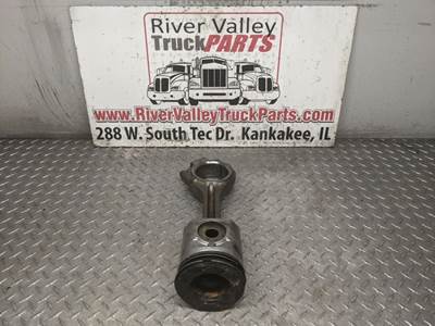 Mack E7 Piston / Rod