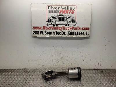 Mack E7 Piston / Rod