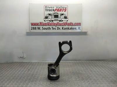 Mack E7 Piston / Rod for a 2000 Mack CH613
