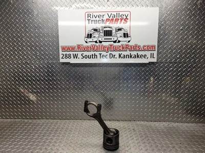Mercedes-Benz MBE 900 Piston / Rod for a 2005 Freightliner M2 106