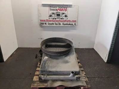 Mack LEU633 Radiator