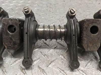 International DT466 Rocker Arm for a 2000 International 3800 For Sale ...