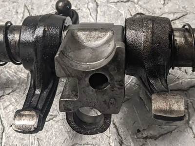 Mercedes-Benz MBE 900 Rocker Arm for a 2004 Freightliner M2 106 For ...