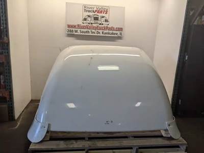 Freightliner Cascadia 125 Roof Fairing