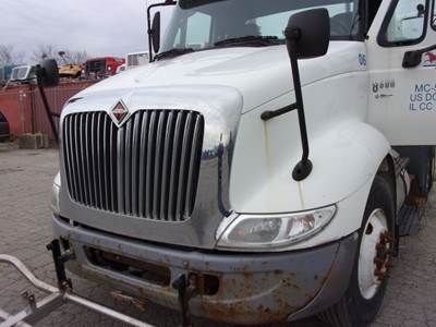 International 8600 Salvage Truck