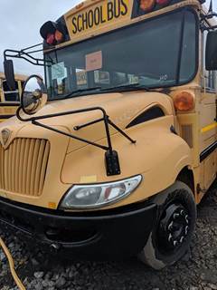 International CE Salvage Truck