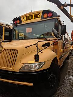 International CE Salvage Truck