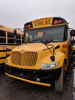 International CE Salvage Truck