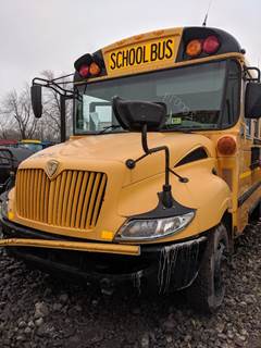 International CE Salvage Truck