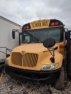 International CE Salvage Truck