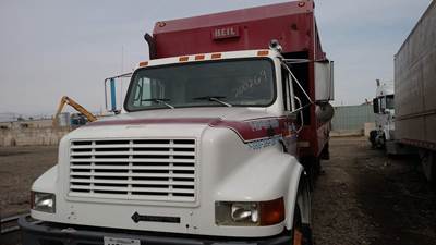 International F4900 Salvage Truck