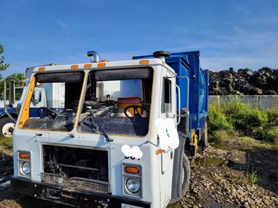 Mack LE612 Salvage Truck