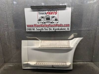 Freightliner Cascadia 113 Right Fairing