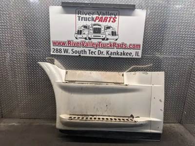 Freightliner Cascadia 113 Left Fairing