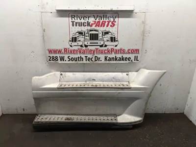 Freightliner Cascadia 125 Right Fairing