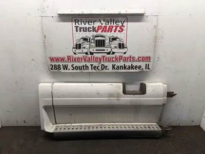 Freightliner Cascadia 125 Right Fairing