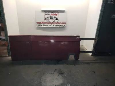 Freightliner Cascadia 125 Left Fairing