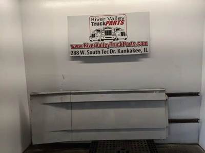 Freightliner Cascadia 125 Left Fairing