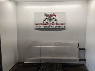 Freightliner Cascadia 125 Right Fairing