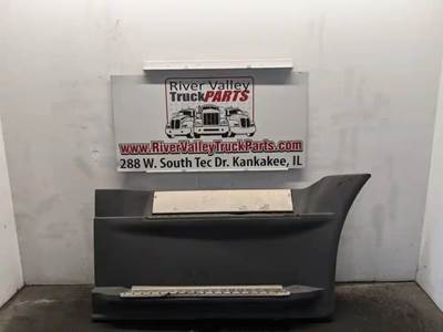 Freightliner Cascadia 125 Right Fairing