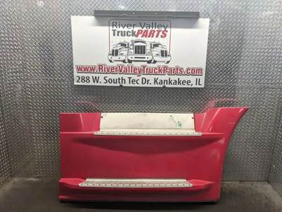 Freightliner Cascadia 125 Right Fairing