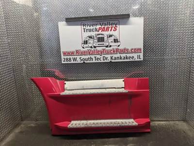 Freightliner Cascadia 125 Left Fairing