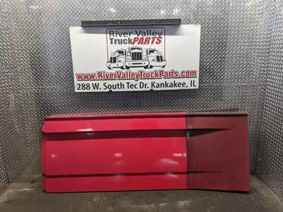 Freightliner Cascadia 125 Right Fairing