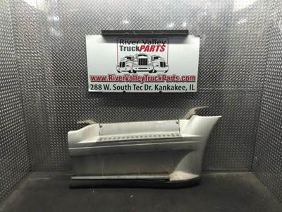 Freightliner Cascadia 125 Right Fairing