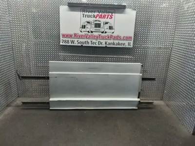 Freightliner Cascadia 125 Right Fairing