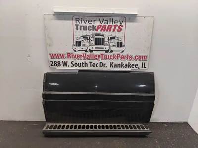 Freightliner Columbia 120 Right Fairing