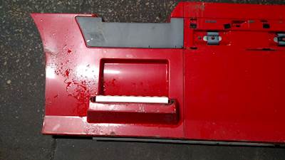 Volvo VNL Right Fairing