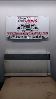 Volvo VNL Right Fairing