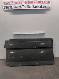 Volvo VNL Left Fairing