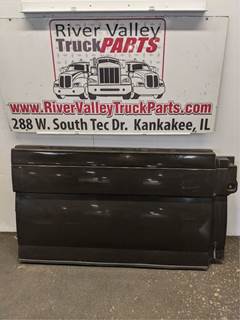 Volvo VNL Right Fairing