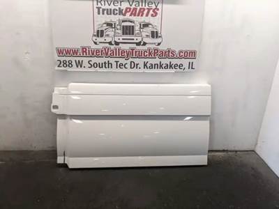 Volvo VNL Left Fairing