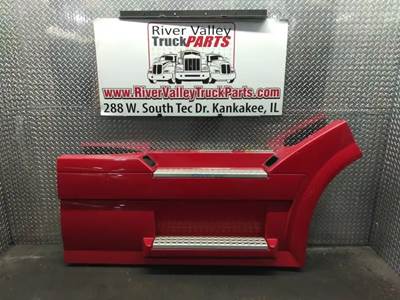 Volvo VNL Right Fairing