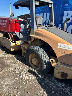 Case Smooth Drum Roller Compactor Model SV - 208. Parts Machine