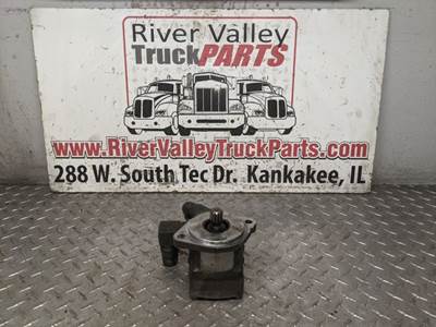 Caterpillar C13 Steering Pump for a 2005 Peterbilt 379