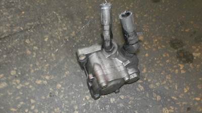 Cummins ISX15 Steering Pump for a 2005 Volvo VNL