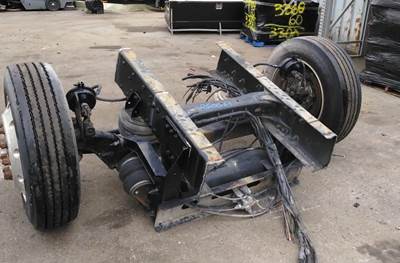 Ridewell RSS-233 Tag / Pusher Axle for a 2016 Mack CXU613