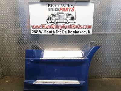 Freightliner Cascadia 132 Right Tank Fairing