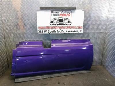 International LT625 Left Tank Fairing