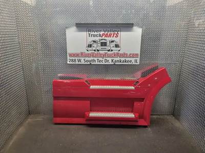 Volvo VNL Right Tank Fairing