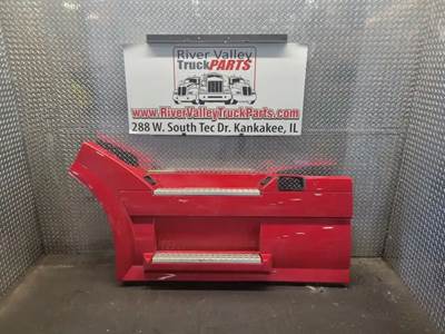 Volvo VNL Left Tank Fairing