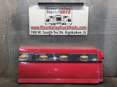 Volvo VNL Right Tank Fairing