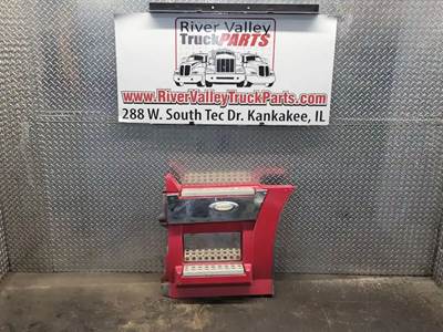 Volvo VNL Left Tank Fairing